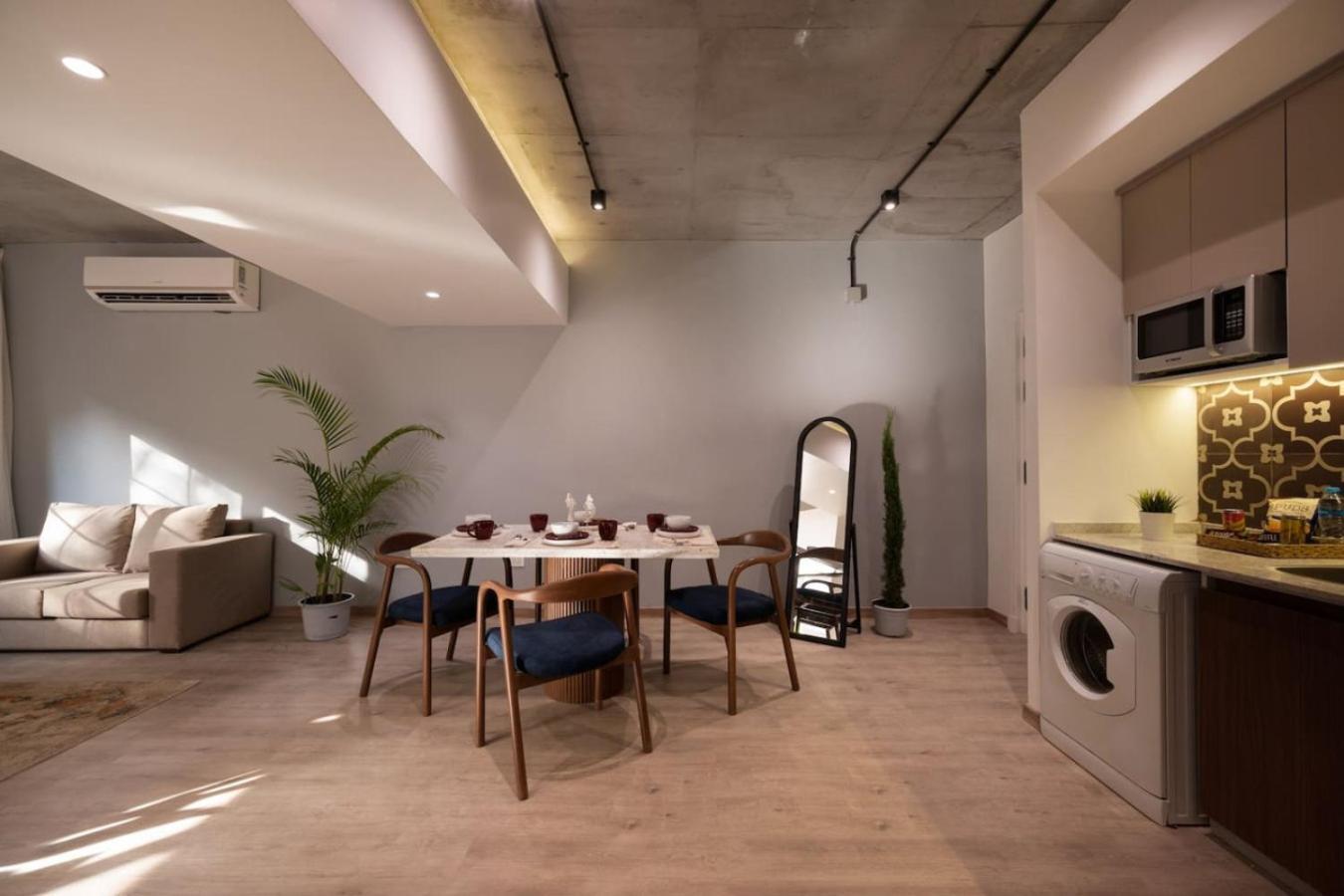 Western By Spacey - In Maadi Apartment *
