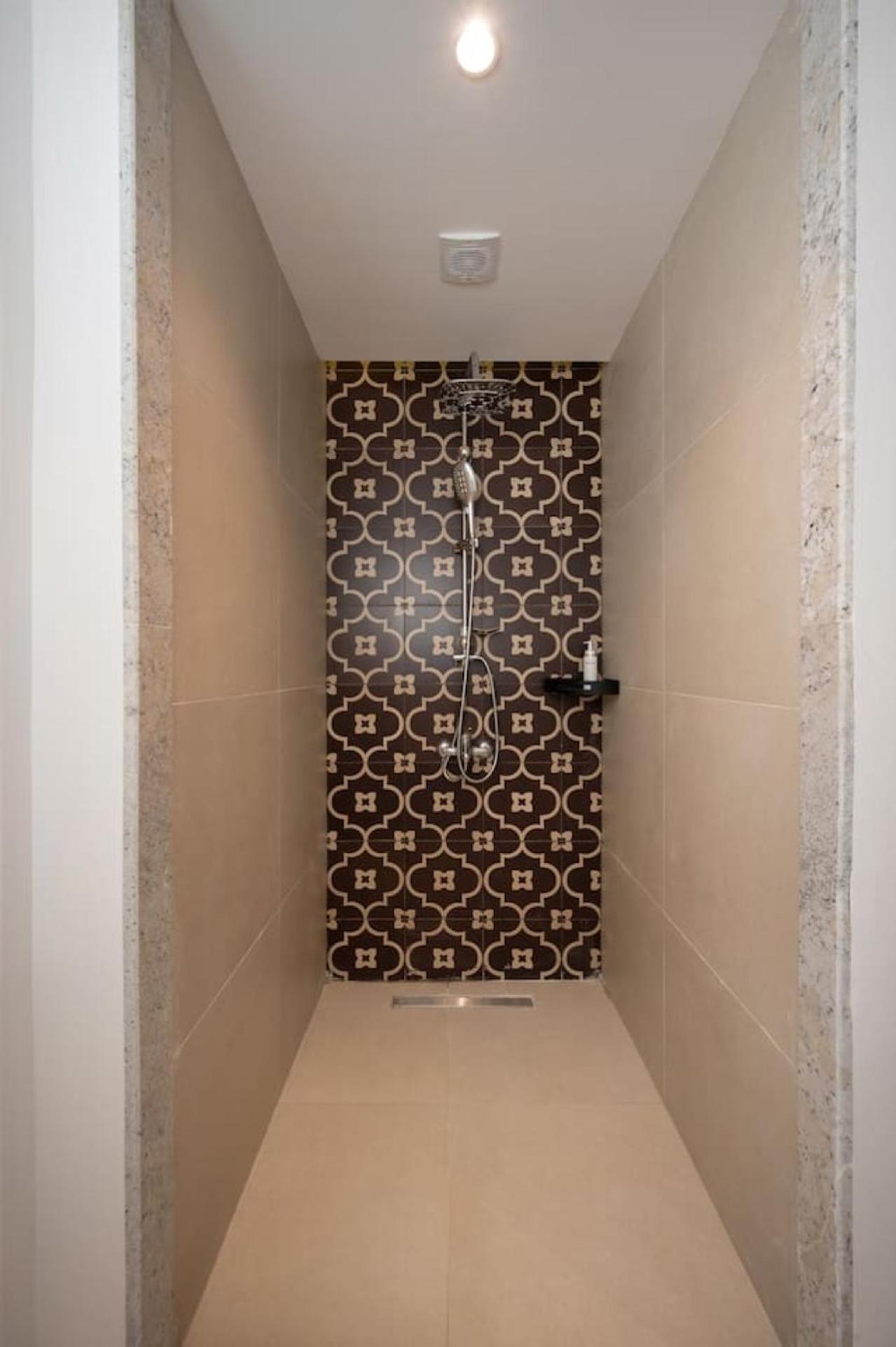 Western By Spacey - In Maadi Apartment